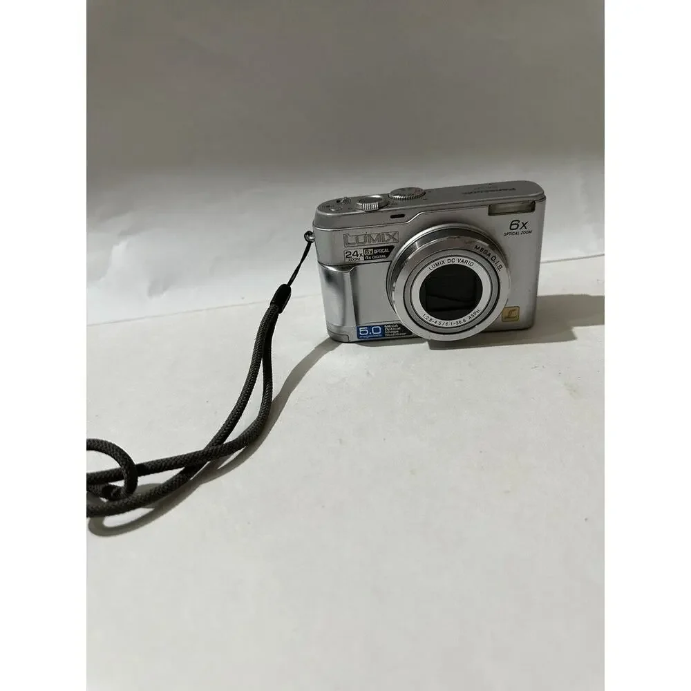 PANASONIC DIGITAL CAMERA LUMIX DMC-LZ2 5.0MP SILVER E2-1 For Parts Repair READ**